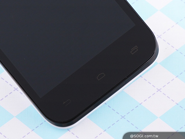 4G網路隨身帶 BenQ F4平價中階智慧機