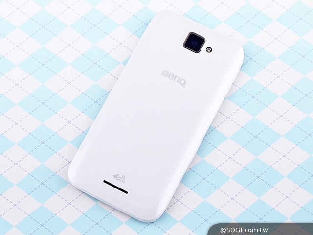 4G網路隨身帶 BenQ F4平價中階智慧機