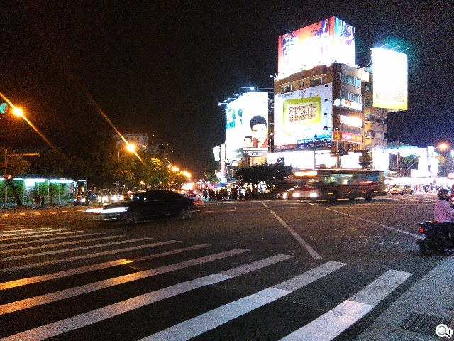 4G網路隨身帶 BenQ F4平價中階智慧機