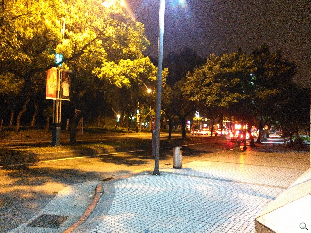 4G網路隨身帶 BenQ F4平價中階智慧機