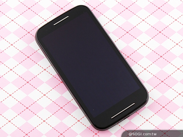 摩托羅拉4.3吋低價智慧型手機 Moto E