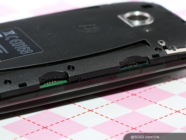 摩托羅拉4.3吋低價智慧型手機 Moto E