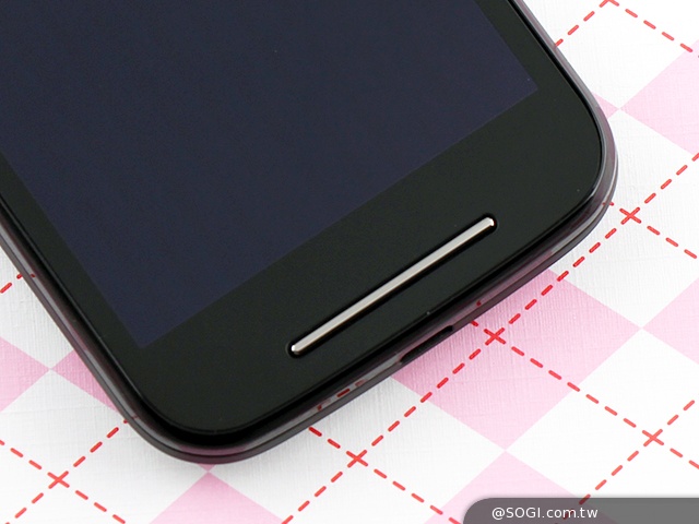 摩托羅拉4.3吋低價智慧型手機 Moto E