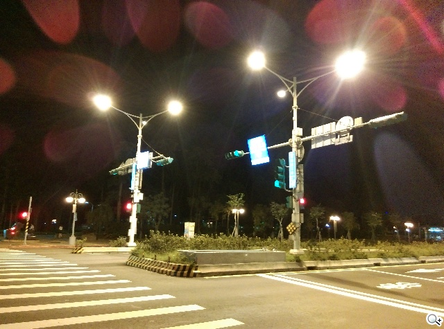 雙曲線更時尚！HTC One E8聯通4G LTE雙卡版速測