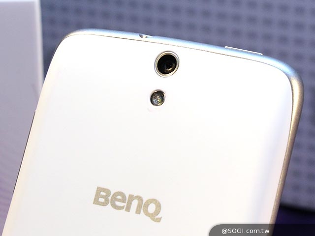 4G手機BenQ F5、T3發表 主打4倍感光、微笑自動拍照