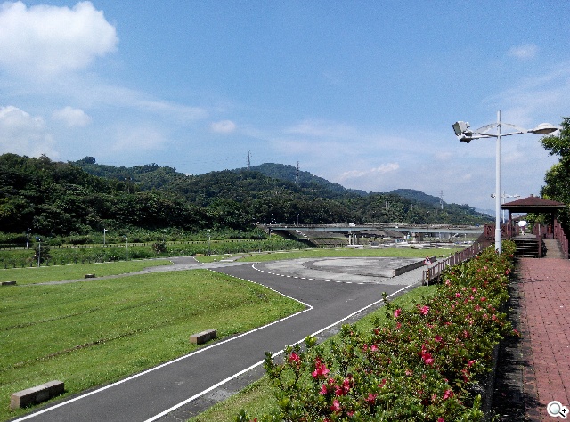 大一號的紅米機！5.5吋八核雙卡紅米Note增強版