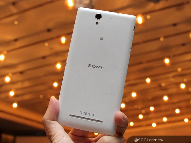 索尼Xperia C3自拍手機 前鏡頭5MP配閃光燈 台灣8月上市