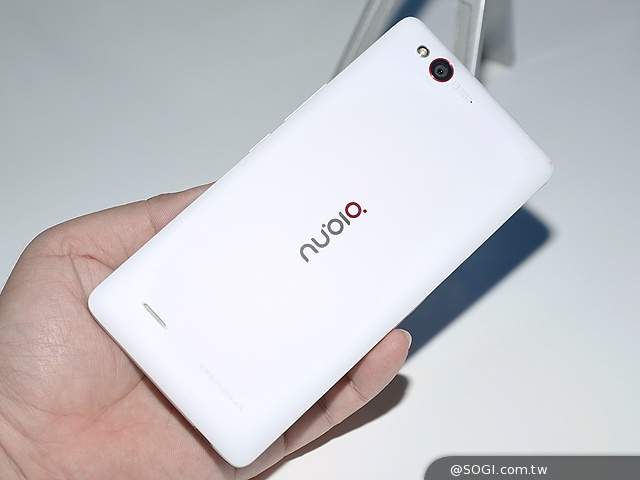4G雙卡+驍龍801 努比亞Z7、Z7 max、Z7 mini動手玩 4G雙卡+驍龍801 努比亞Z7、Z7 max、Z7 mini動手玩