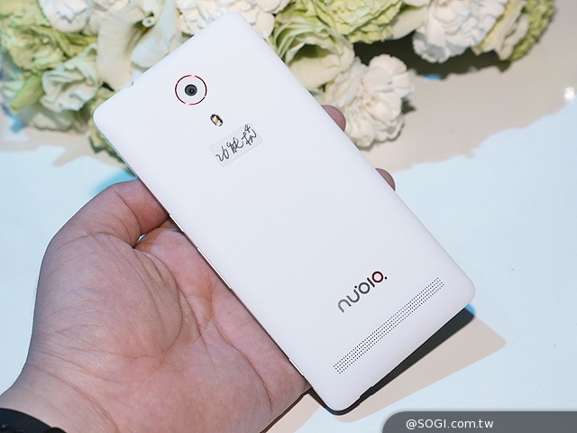 4G雙卡+驍龍801 努比亞Z7、Z7 max、Z7 mini動手玩 4G雙卡+驍龍801 努比亞Z7、Z7 max、Z7 mini動手玩