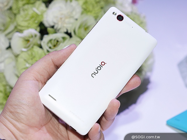 4G雙卡+驍龍801 努比亞Z7、Z7 max、Z7 mini動手玩 4G雙卡+驍龍801 努比亞Z7、Z7 max、Z7 mini動手玩