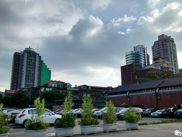 摩托羅拉4.3吋低價智慧型手機 Moto E