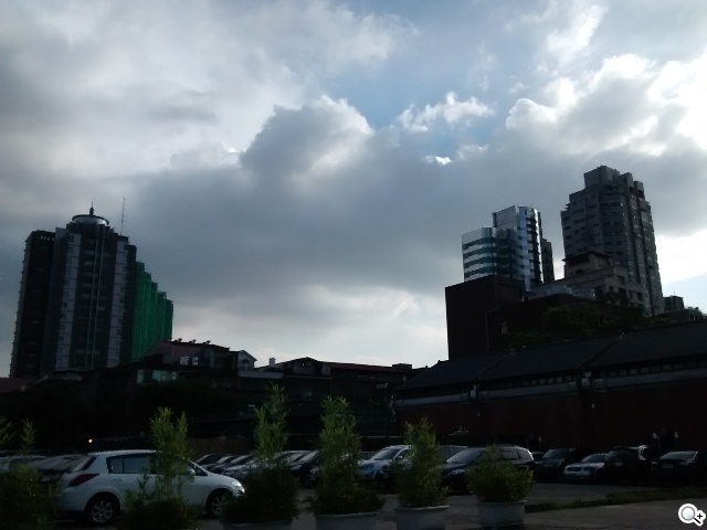 摩托羅拉4.3吋低價智慧型手機 Moto E