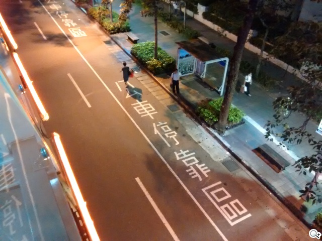 摩托羅拉4.3吋低價智慧型手機 Moto E