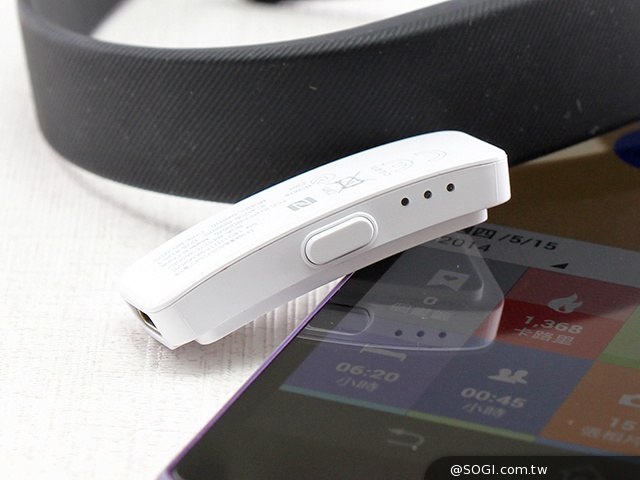 索尼智慧手環SmartBand SWR10 生活記錄好幫手 索尼智慧手環SmartBand SWR10 生活記錄好幫手