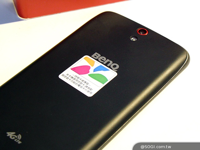 BenQ F5、T3亞太版4G手機上市 具悠遊卡支付功能