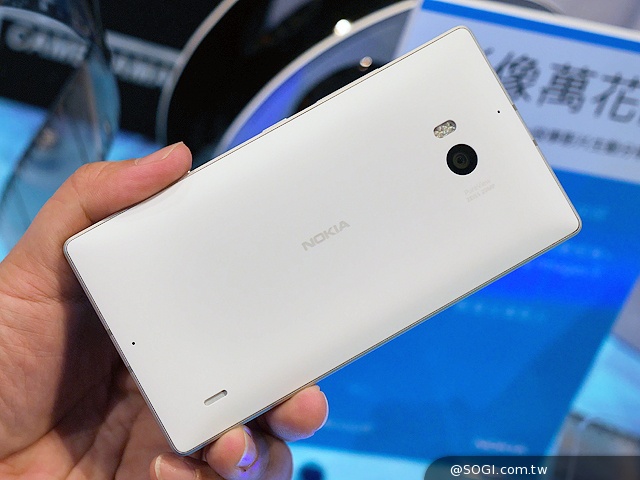 NOKIA Lumia 930登台 單機18900中華獨賣