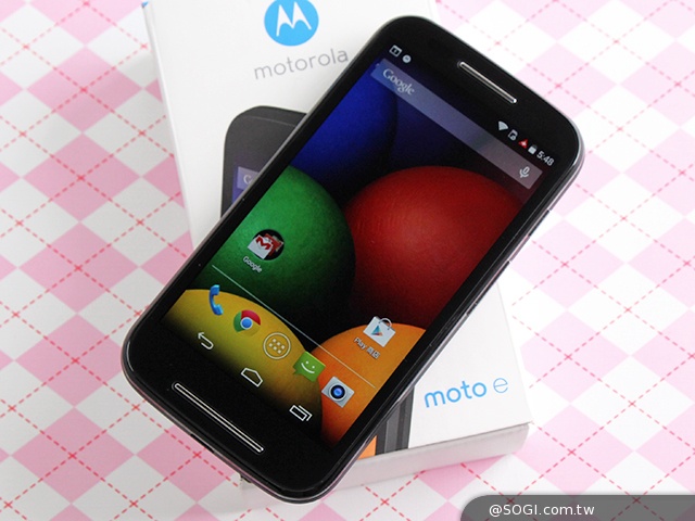 摩托羅拉4.3吋低價智慧型手機 Moto E
