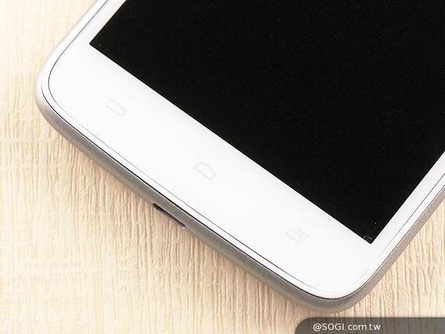 5吋4G智慧手機BenQ F5 四倍高感光暗處依舊精彩