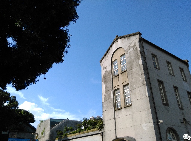 5吋4G智慧手機BenQ F5 四倍高感光暗處依舊精彩