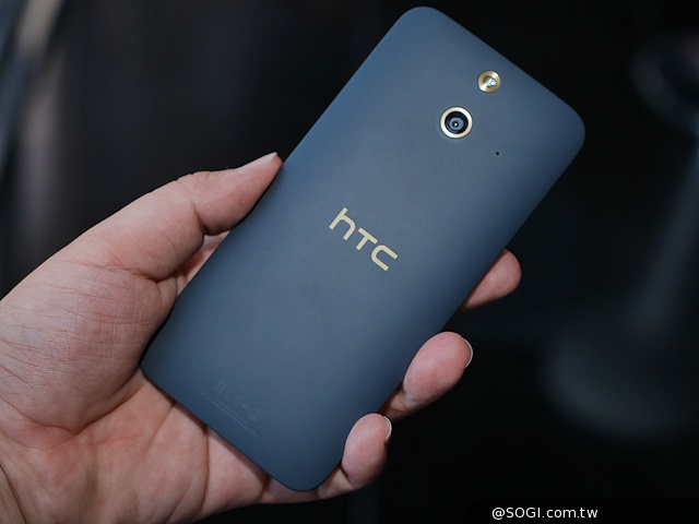 HTC One(E8)單機14900元 8/31前買就送五月天背蓋