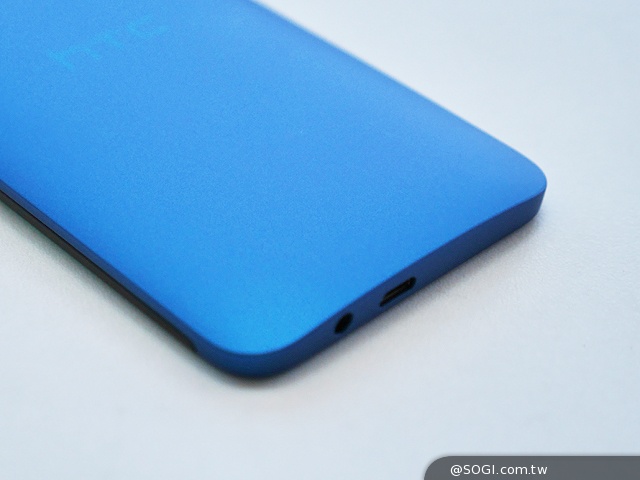 HTC One(E8)單機14900元 8/31前買就送五月天背蓋