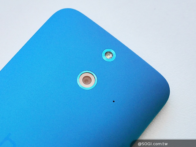 HTC One(E8)單機14900元 8/31前買就送五月天背蓋