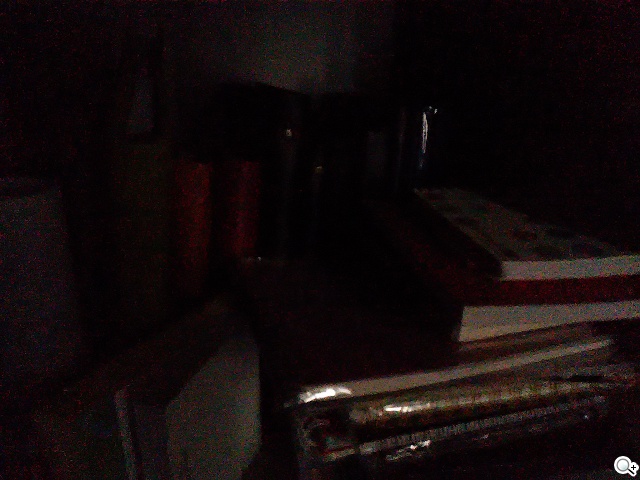 5吋4G智慧手機BenQ F5 四倍高感光暗處依舊精彩