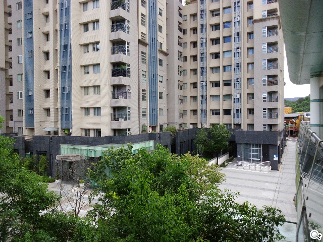 5.3吋纖薄時尚4G手機 Sony Xperia T3