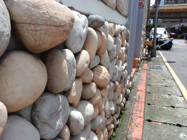 5.3吋纖薄時尚4G手機 Sony Xperia T3