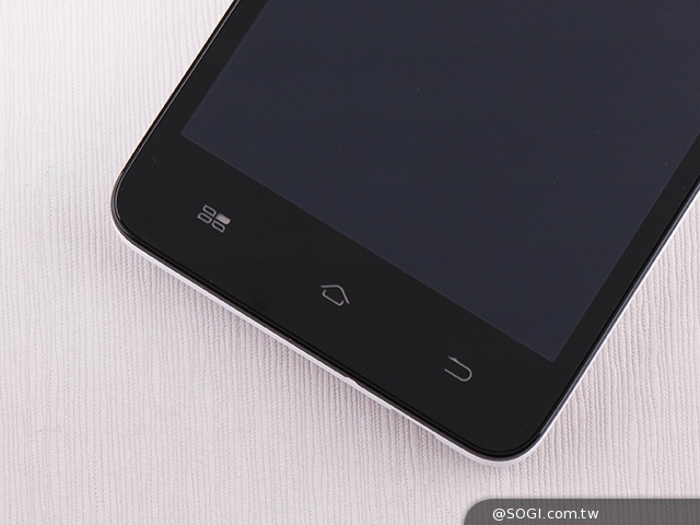 5吋MTK八核雙卡手機 酷派大神F1低價襲台