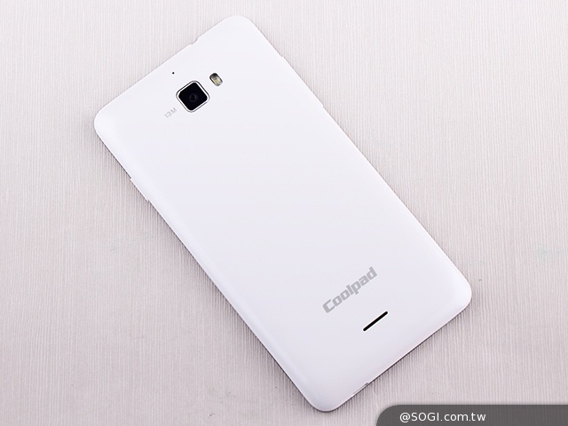 5吋MTK八核雙卡手機 酷派大神F1低價襲台