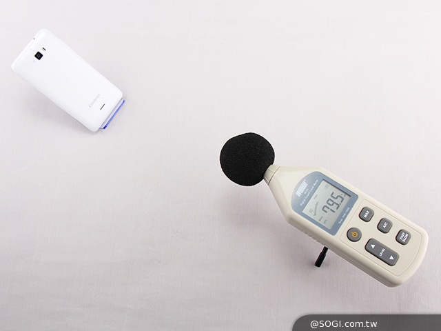 5吋MTK八核雙卡手機 酷派大神F1低價襲台