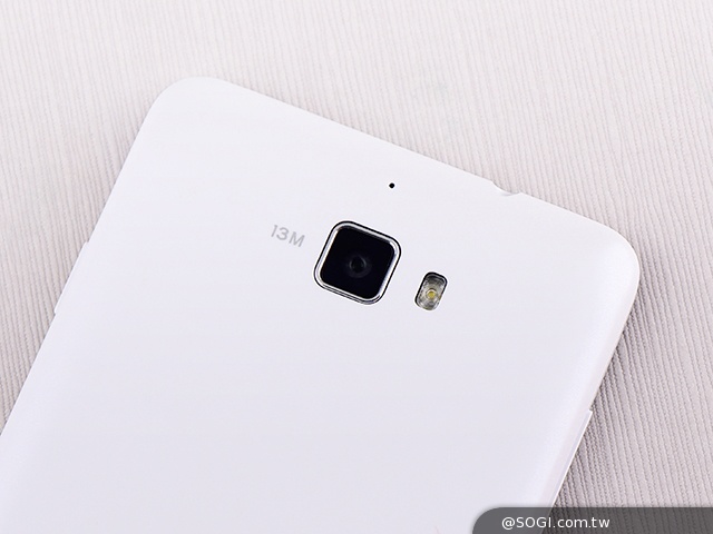 5吋MTK八核雙卡手機 酷派大神F1低價襲台