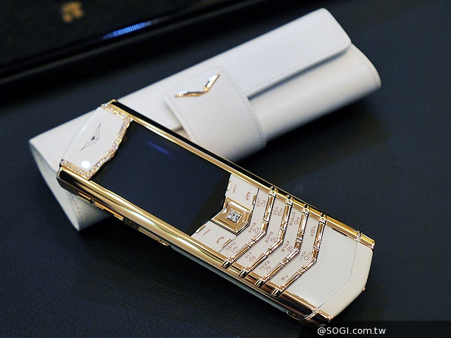 威圖最強奢華智慧機 Vertu Signature Touch動手玩