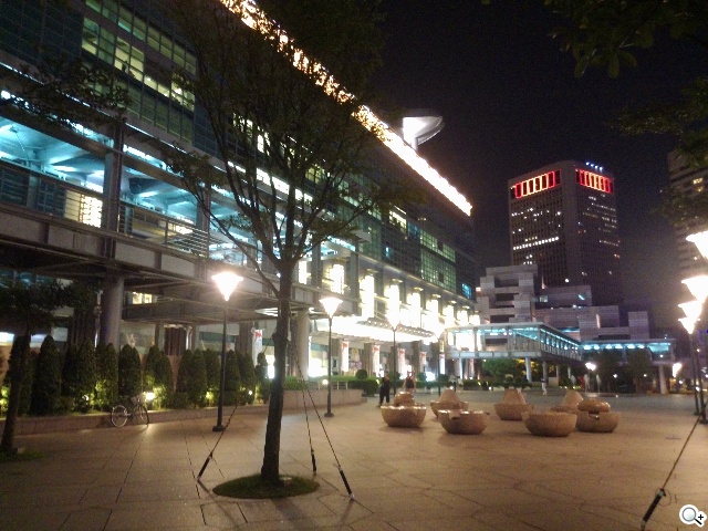 4G全頻InFocus M810 雙面玻璃、高規平價登場