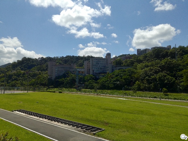 4G全頻InFocus M810 雙面玻璃、高規平價登場