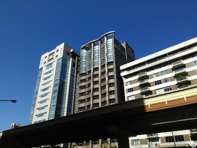 4G全頻InFocus M810 雙面玻璃、高規平價登場