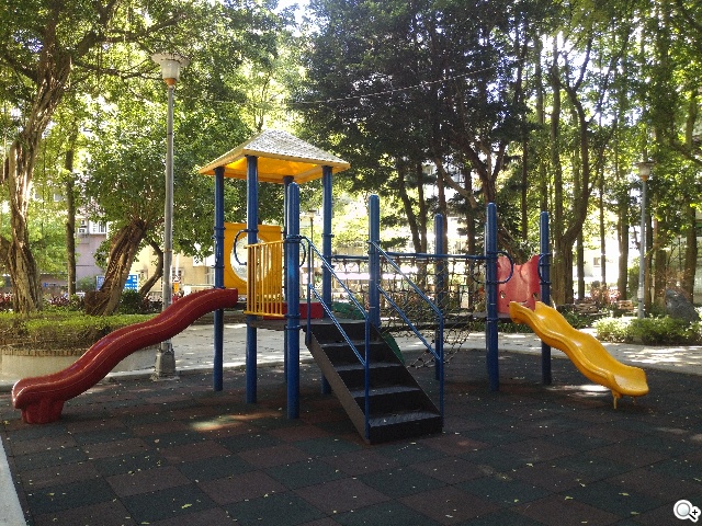 4G全頻InFocus M810 雙面玻璃、高規平價登場