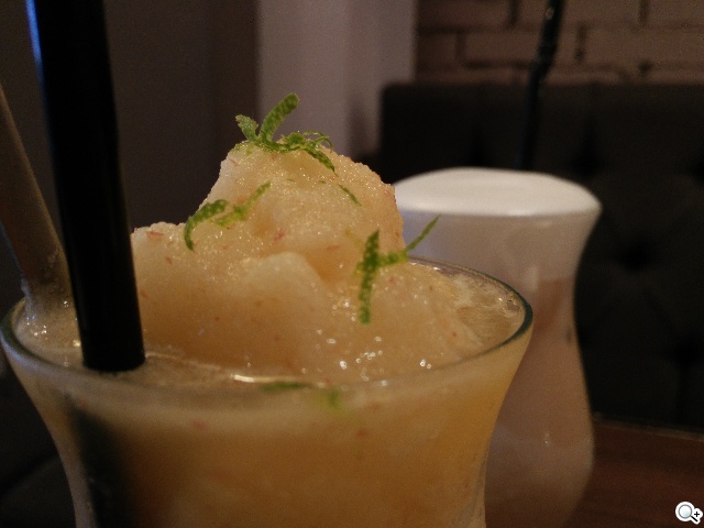 5吋4G手機OPPO N1 mini 翻轉相機輕鬆拍