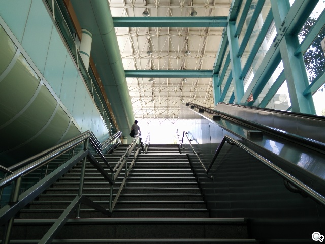 5吋4G手機OPPO N1 mini 翻轉相機輕鬆拍