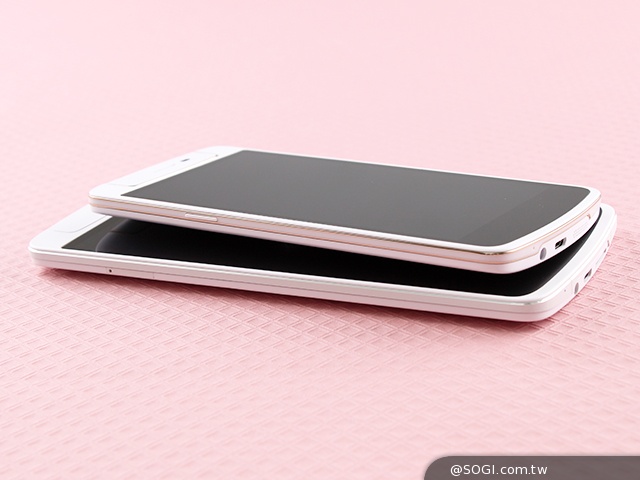 5吋4G手機OPPO N1 mini 翻轉相機輕鬆拍