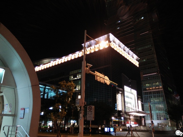 5吋4G手機OPPO N1 mini 翻轉相機輕鬆拍