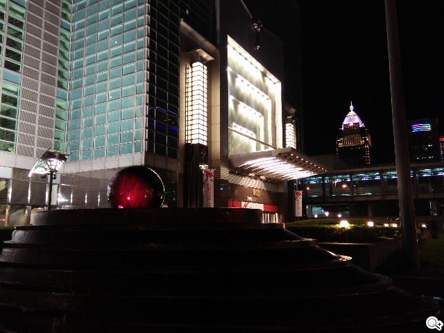 5吋4G手機OPPO N1 mini 翻轉相機輕鬆拍