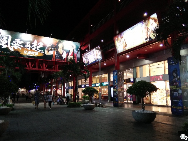 5吋4G手機OPPO N1 mini 翻轉相機輕鬆拍