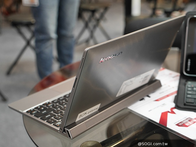 聯想Miix 2與Yoga Tablet 10 HD+應用展首賣 搶先動手玩【2014電腦應用展】