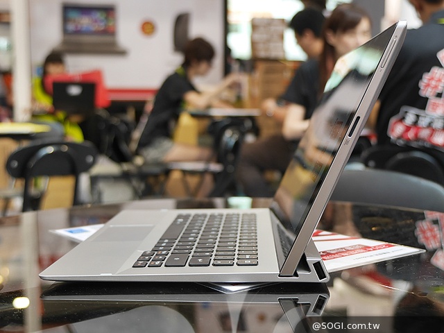 聯想Miix 2與Yoga Tablet 10 HD+應用展首賣 搶先動手玩【2014電腦應用展】