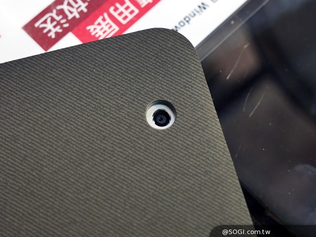 聯想Miix 2與Yoga Tablet 10 HD+應用展首賣 搶先動手玩【2014電腦應用展】