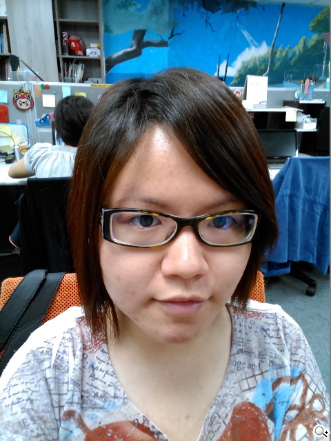 索尼4G全頻自拍手機Xperia C3 玩美彩妝新體驗