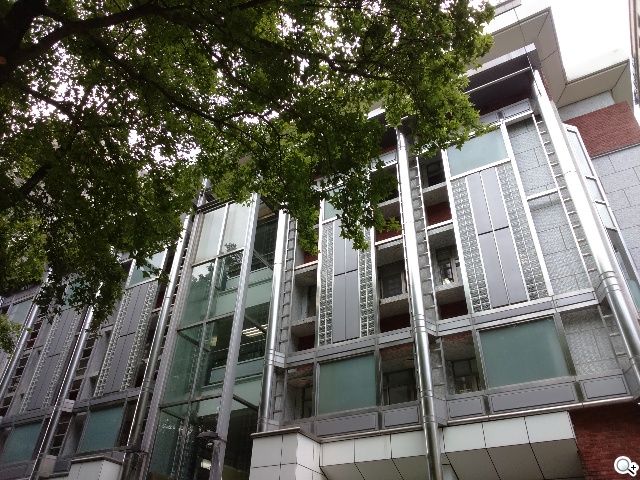 索尼4G全頻自拍手機Xperia C3 玩美彩妝新體驗