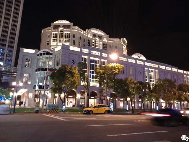 索尼4G全頻自拍手機Xperia C3 玩美彩妝新體驗